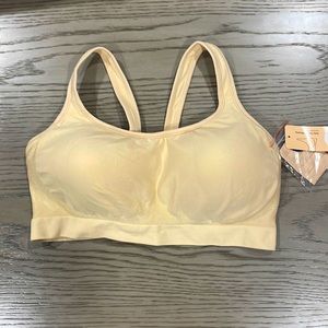 TRUEKIND Enhanced Comfort Wirless Shaper Bra. Brand New with Tags! Size Large